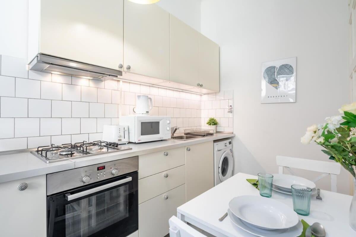 Lovely & Cozy Home With A C Budapest Ngoại thất bức ảnh
